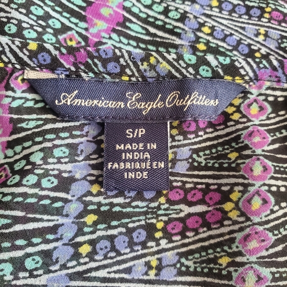 AMERICAN EAGLE | Sheer Multi-Colored Peplum Tank - Picture 7 of 8